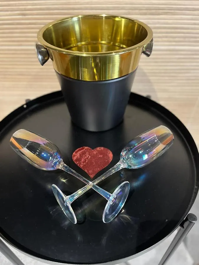 Suite Romantique Avec Ambiance Cocooning Saint-Genet-Lerpt