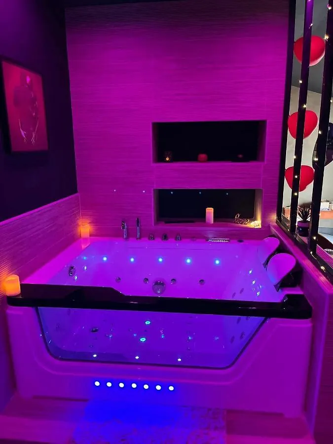 Apartamento Suite Romantique Avec Ambiance Cocooning Saint-Genet-Lerpt França
