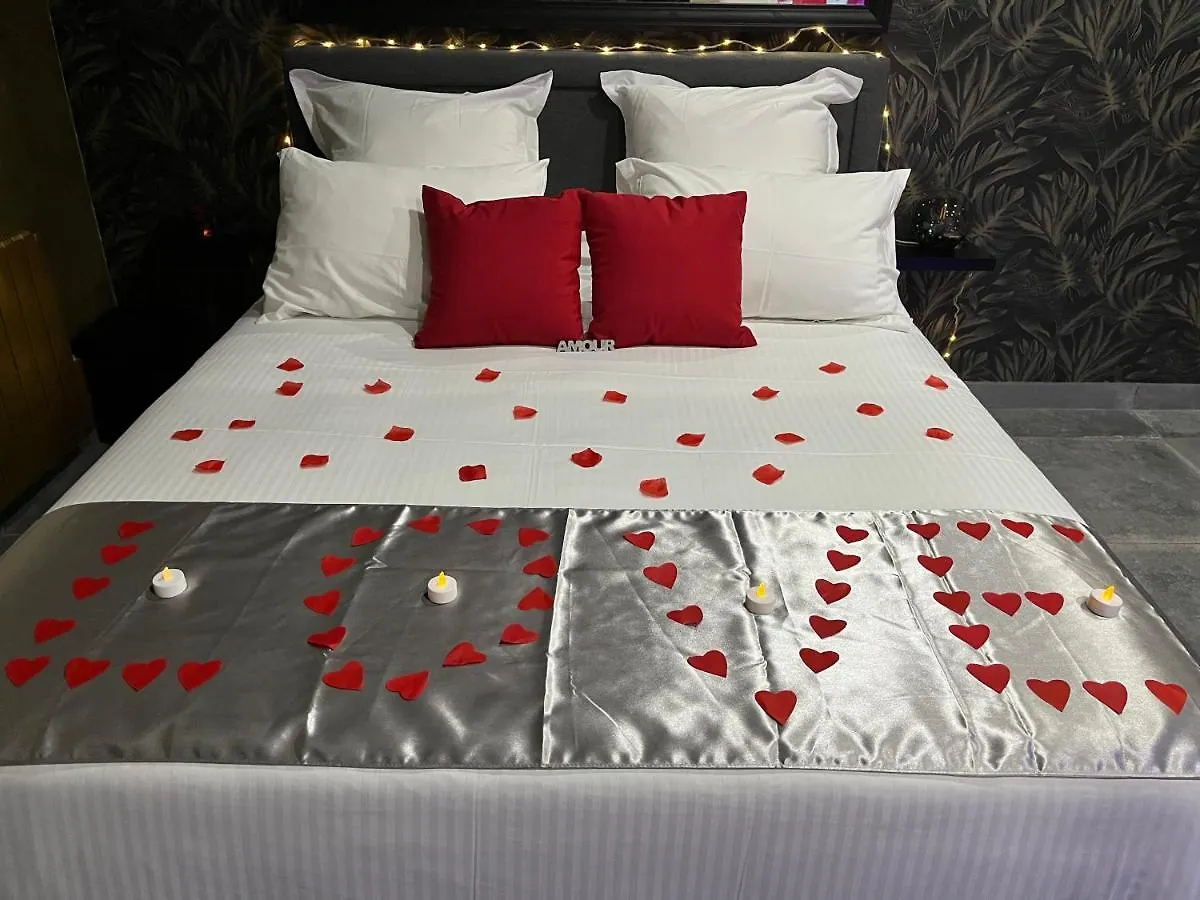 Suite Romantique Avec Ambiance Cocooning Saint-Genet-Lerpt
